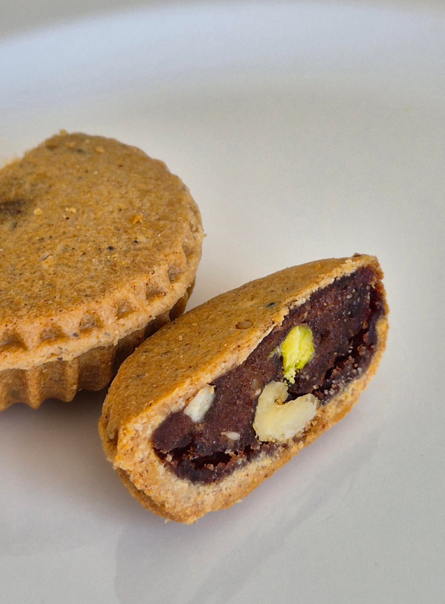Dates shortbread "Mamul"