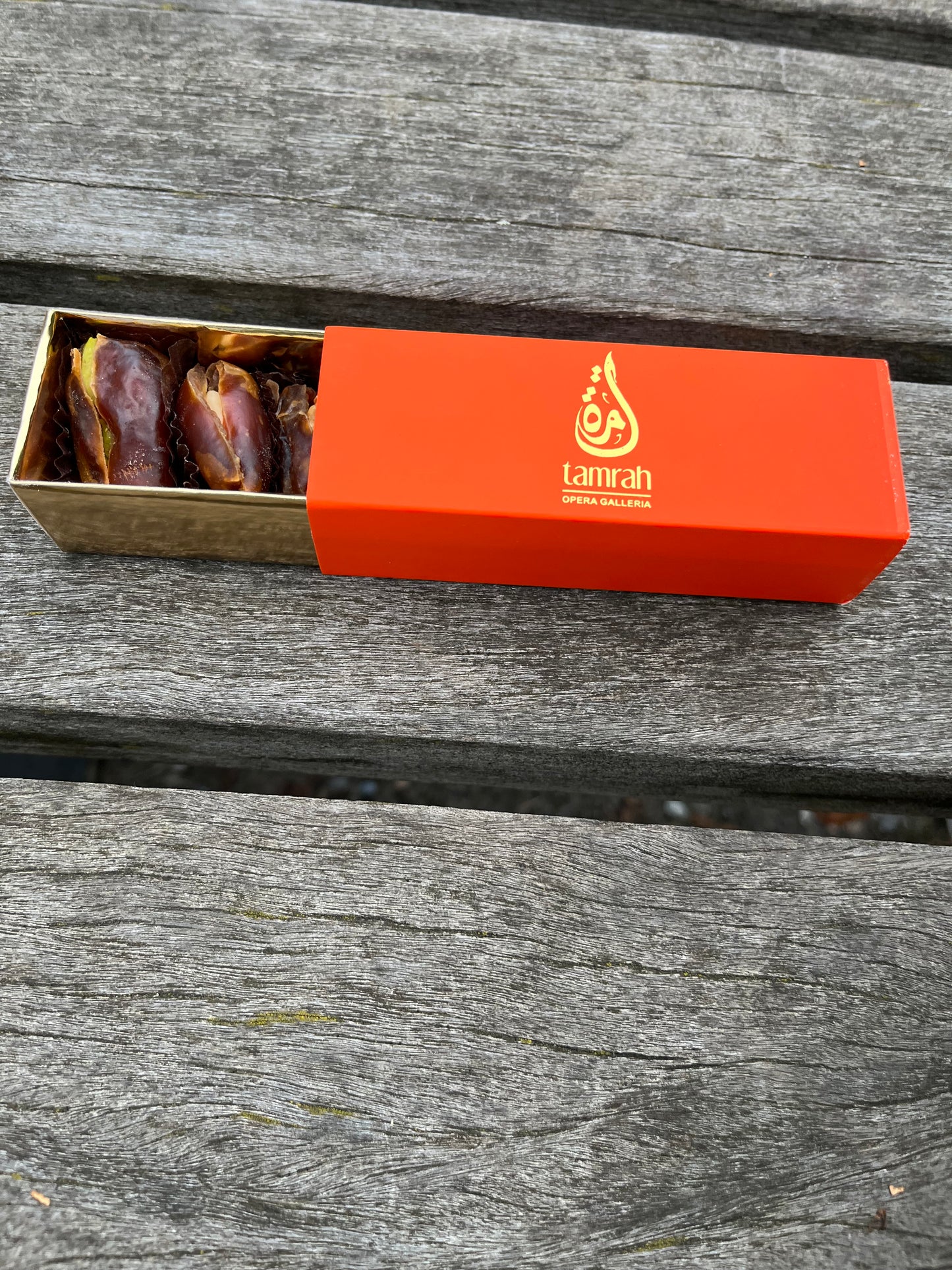 5p Mini Gift Box - Fine Omani dates